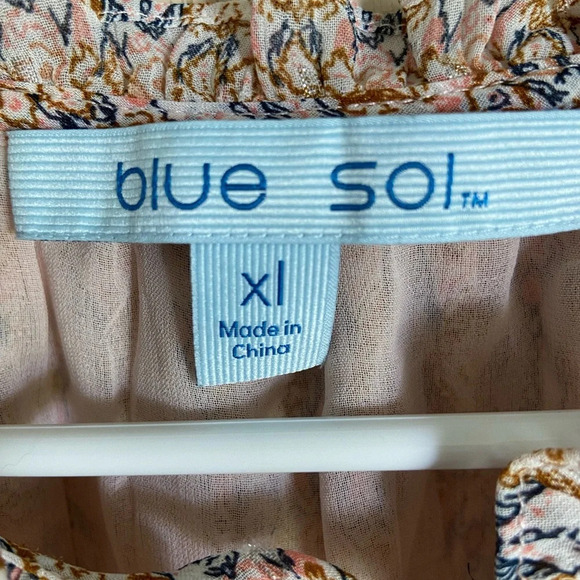 Blue Sol Womens Sleeveless Print Ruffle Top Blouse Neutrals Sz XL - Picture 9 of 9